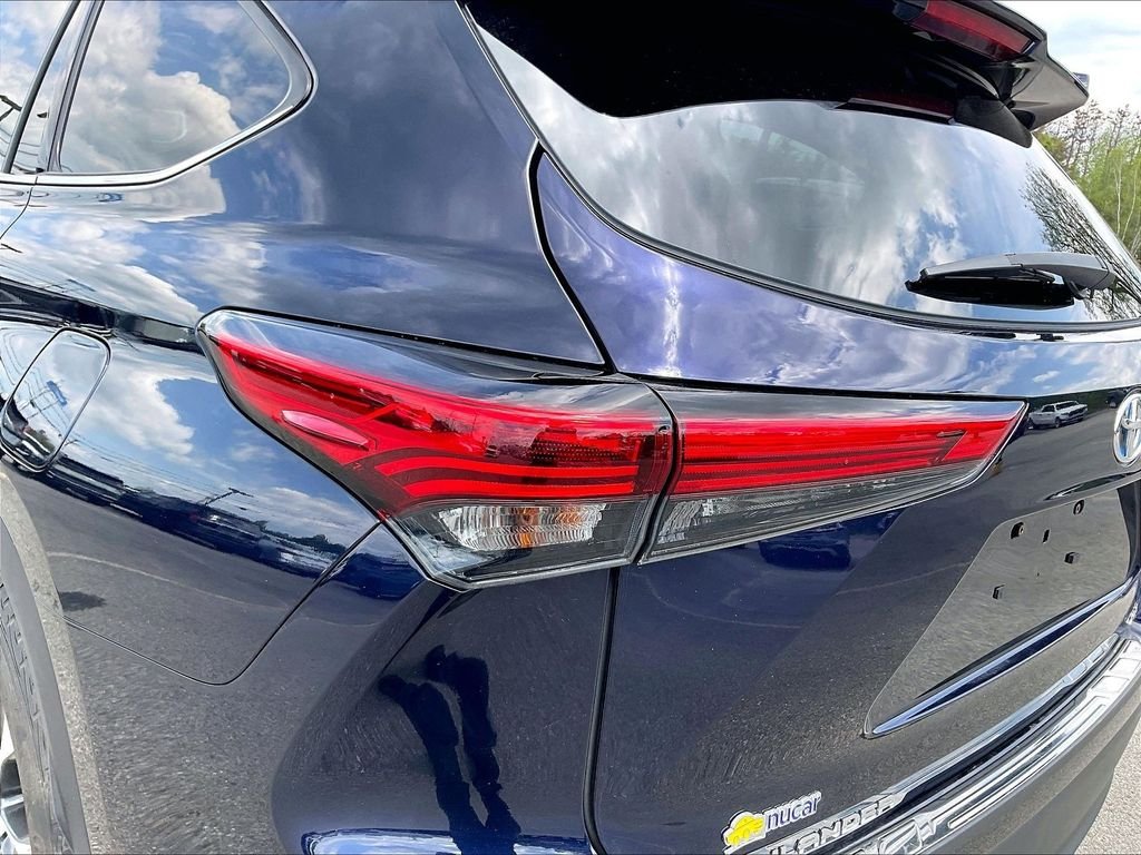 Used 2022 Blueprint Toyota XLE image 33