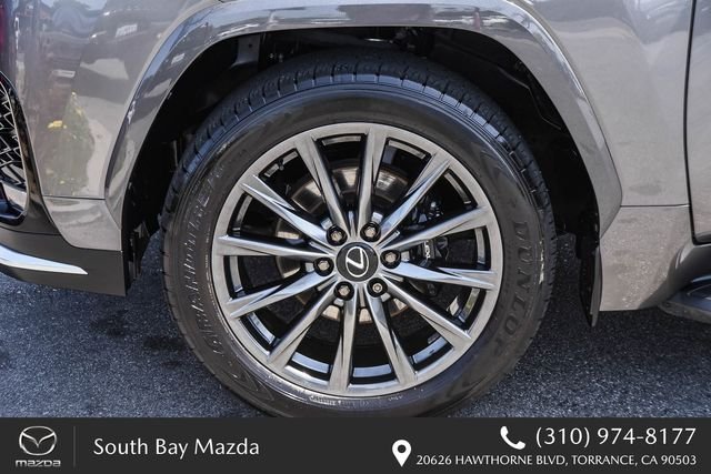 Used 2024  Lexus 600 F SPORT image 11