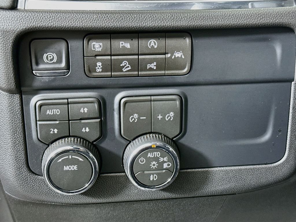 Used 2026 Gray Chevrolet Z71 image 10