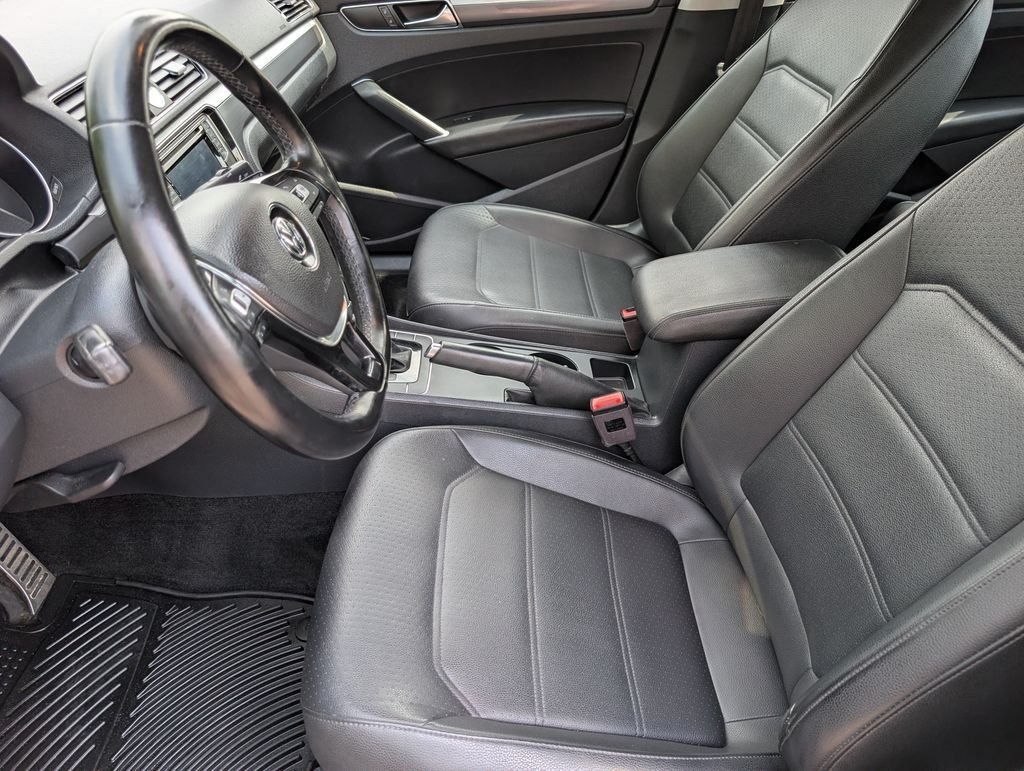 Used 2017 Gray Volkswagen 1.8T R-Line image 14