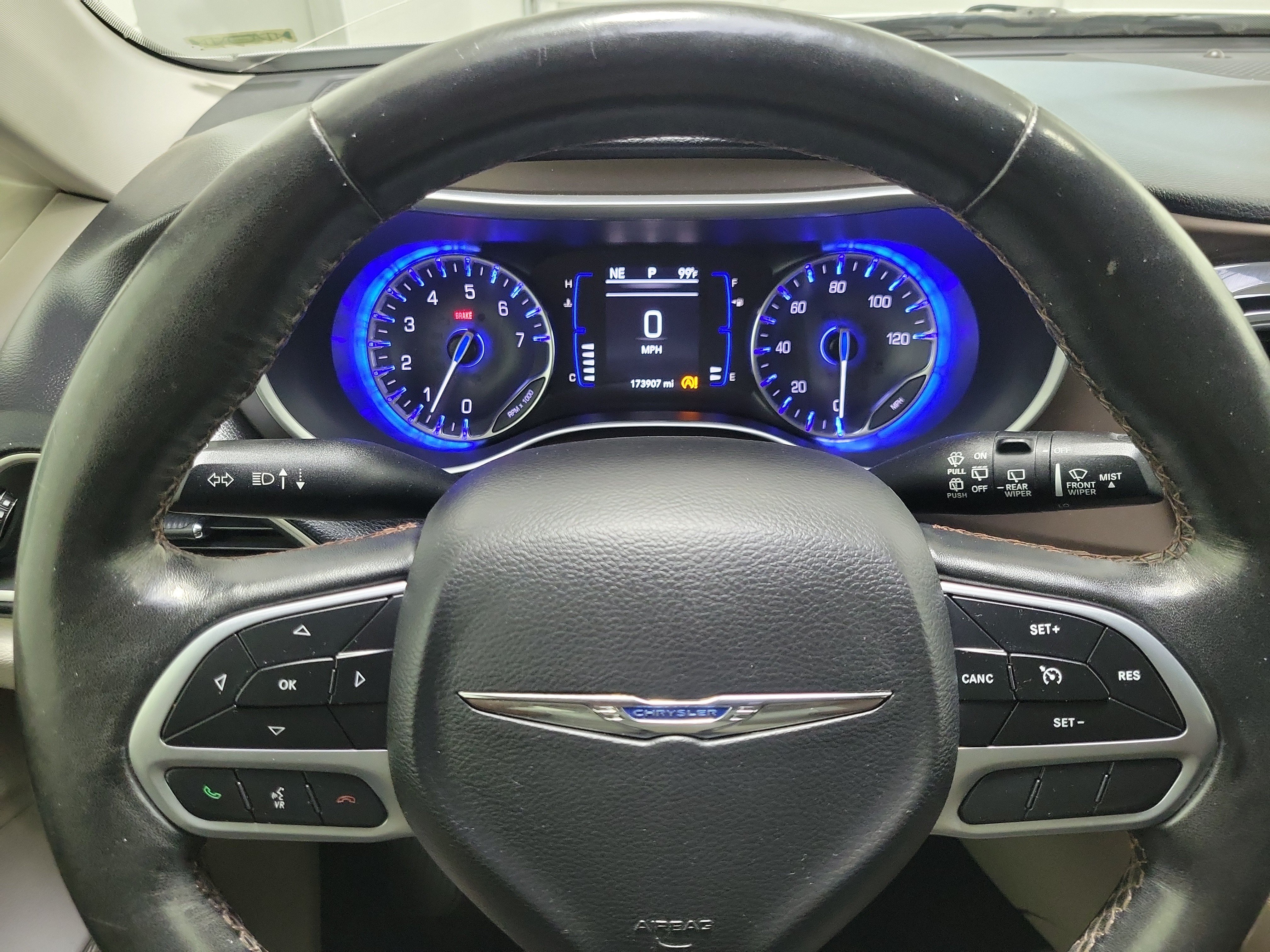 Used 2019 Bright White Clearcoat Chrysler Touring L image 21