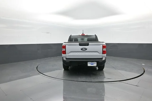 New 2026 Space White Metallic Ford XLT image 6
