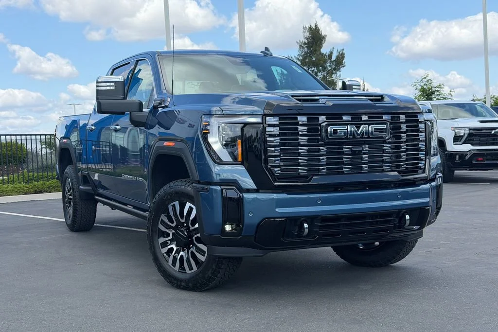 2026 GMC Sierra 4WD Crew Cab Long Box Denali Ultimate's photo