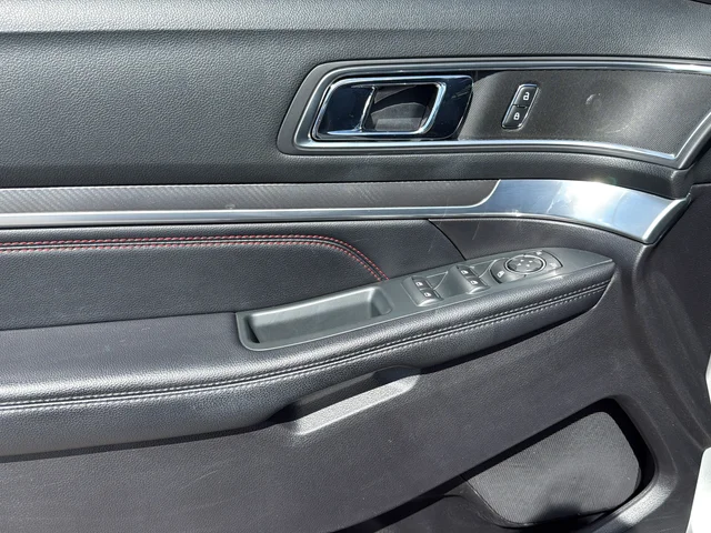 Used 2018 Silver Ford Sport image 34