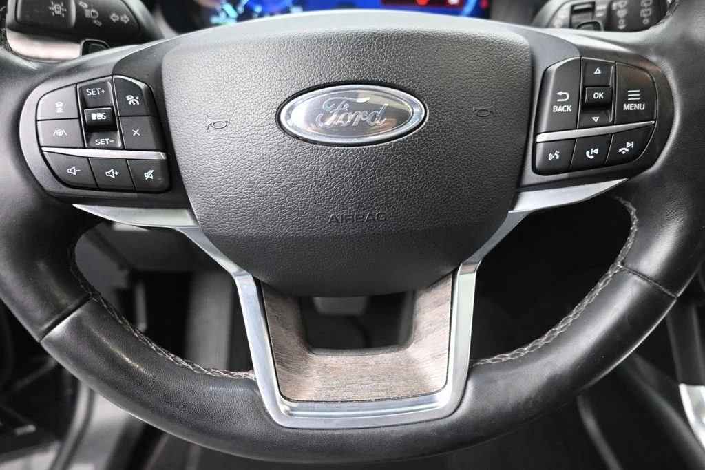 Used 2020 Black Ford Platinum image 20