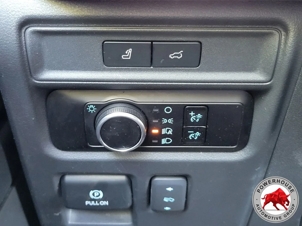 Used 2023 Silver Ford XLT image 29