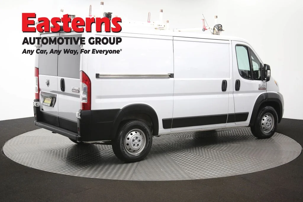 Used 2021 White Ram Base image 40