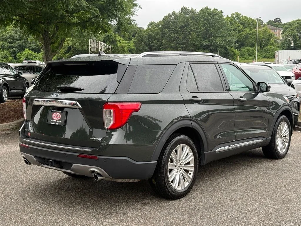 Used 2022 Green Ford Limited image 10