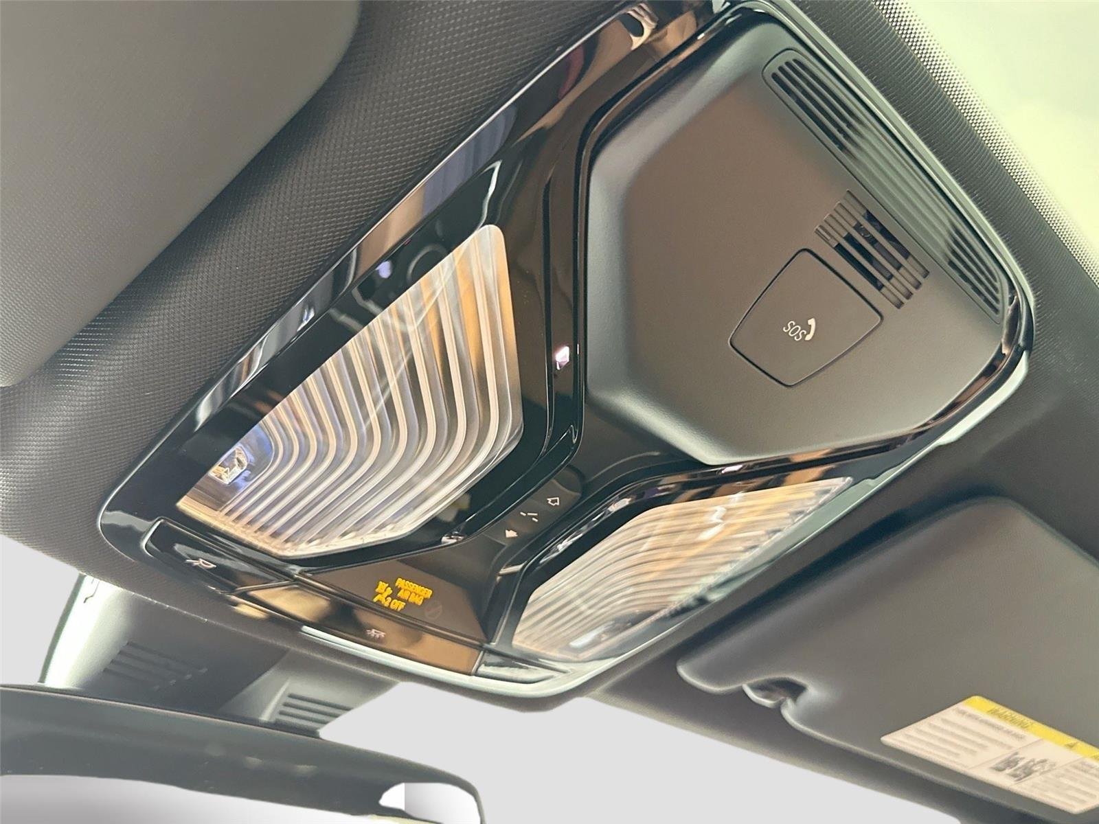2025 BMW 3 Series 330i - Photo 37