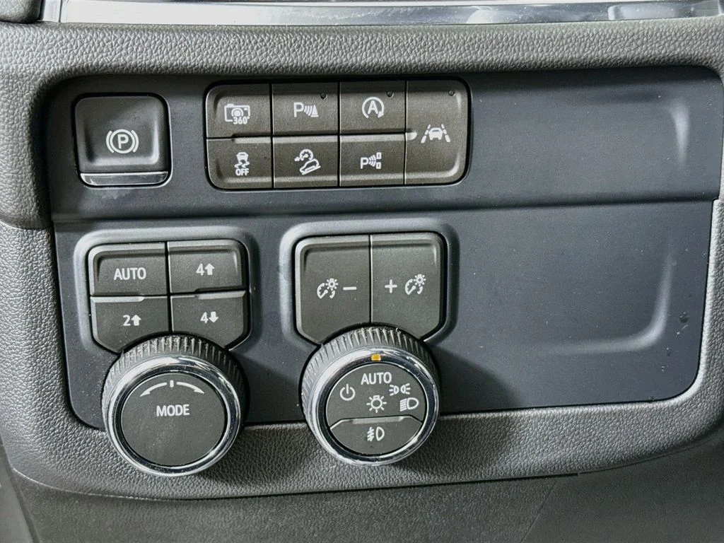 Used 2026 Gray Chevrolet Z71 image 10