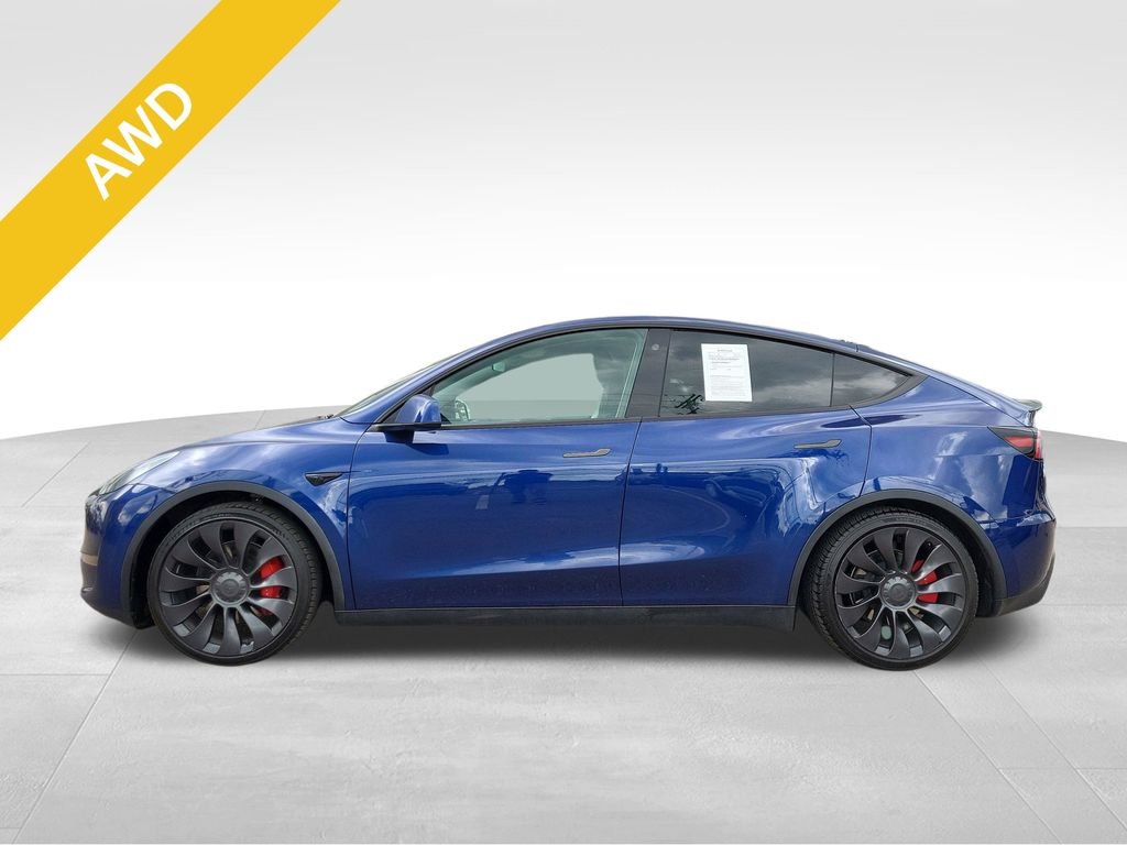 Used 2023  Tesla Performance image 2