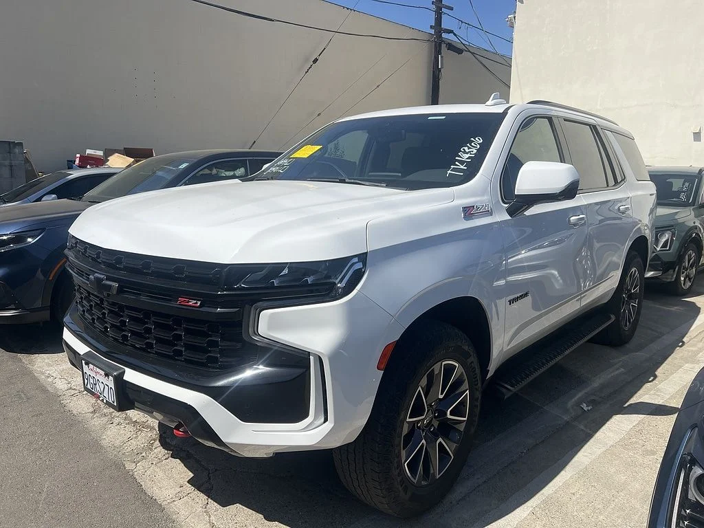Used 2023 White Chevrolet Z71 image 2