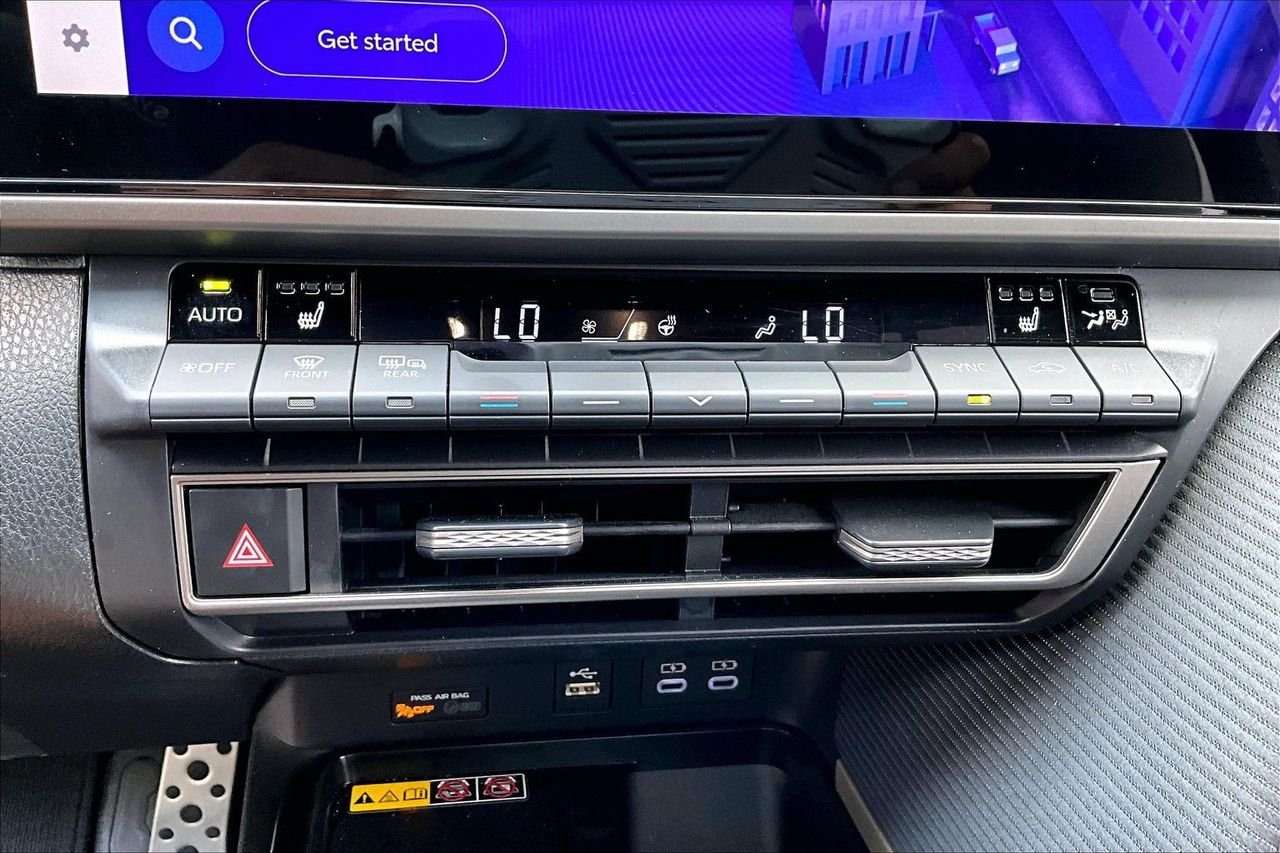 Certified Used 2025  Toyota SE image 25