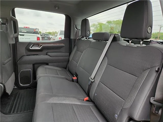 Used 2026 White Chevrolet RST 4x2 Crew Cab 5.75 ft. box 147.4 in. WB image 10
