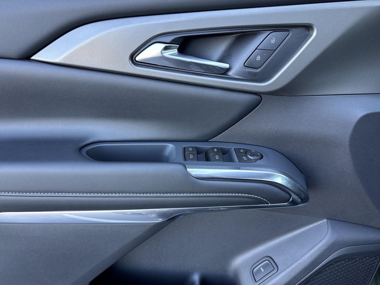 2027 Chevrolet Traverse LT - Photo 28