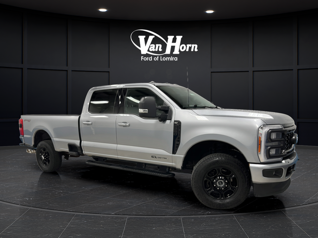 Used 2023 Iconic Silver Metallic Ford XLT image 1