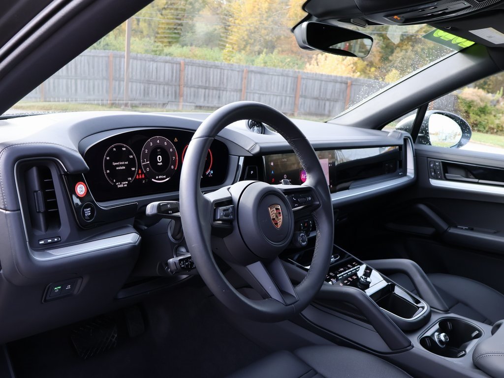 2025 Porsche Cayenne Coupe photo 4