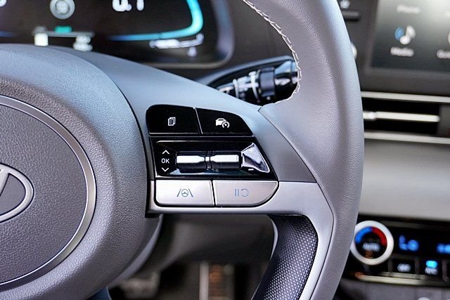 Used 2026 Gray Hyundai SEL Sport image 32