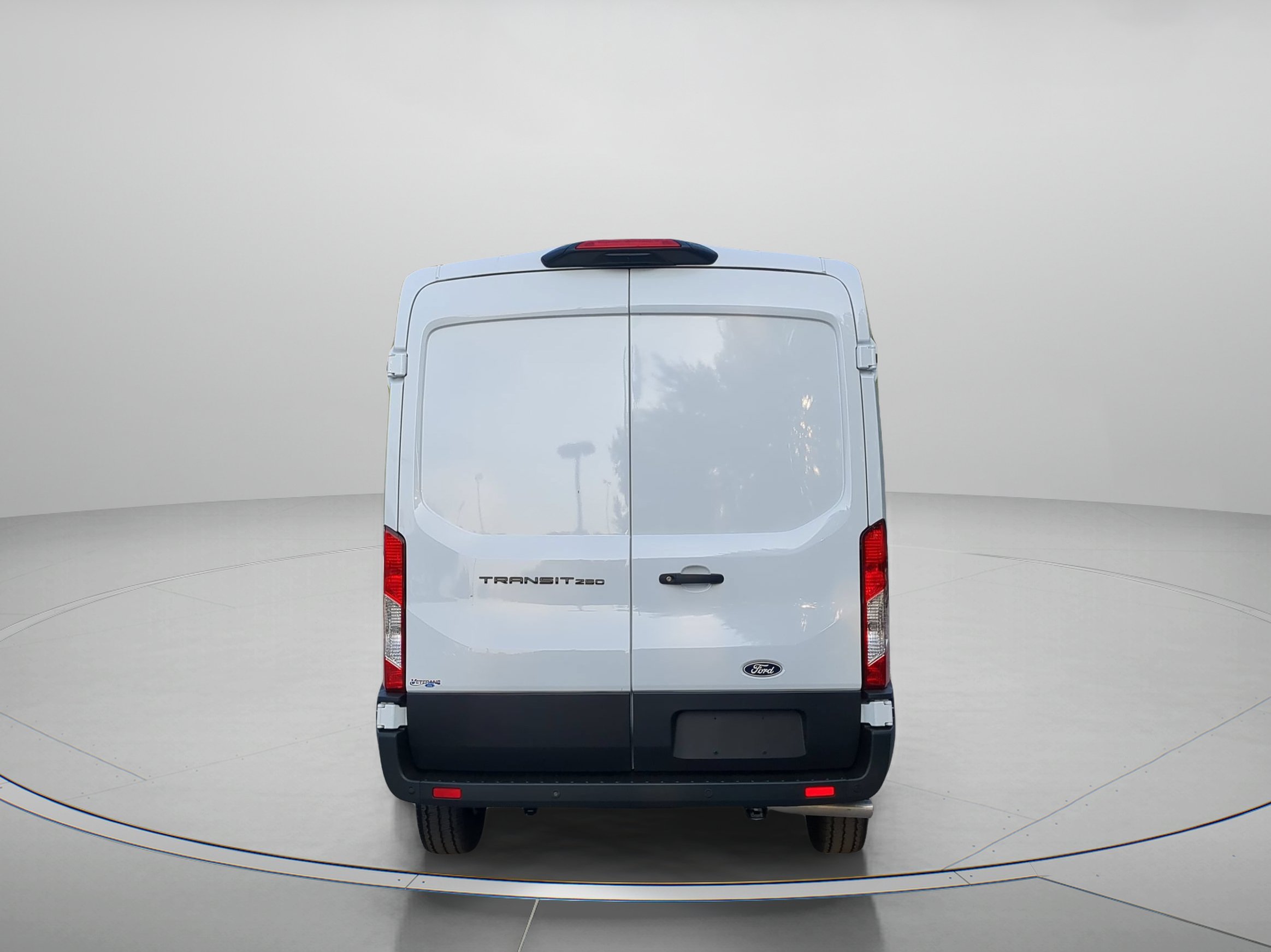 New 2026 Oxford White Ford Cargo Van image 38