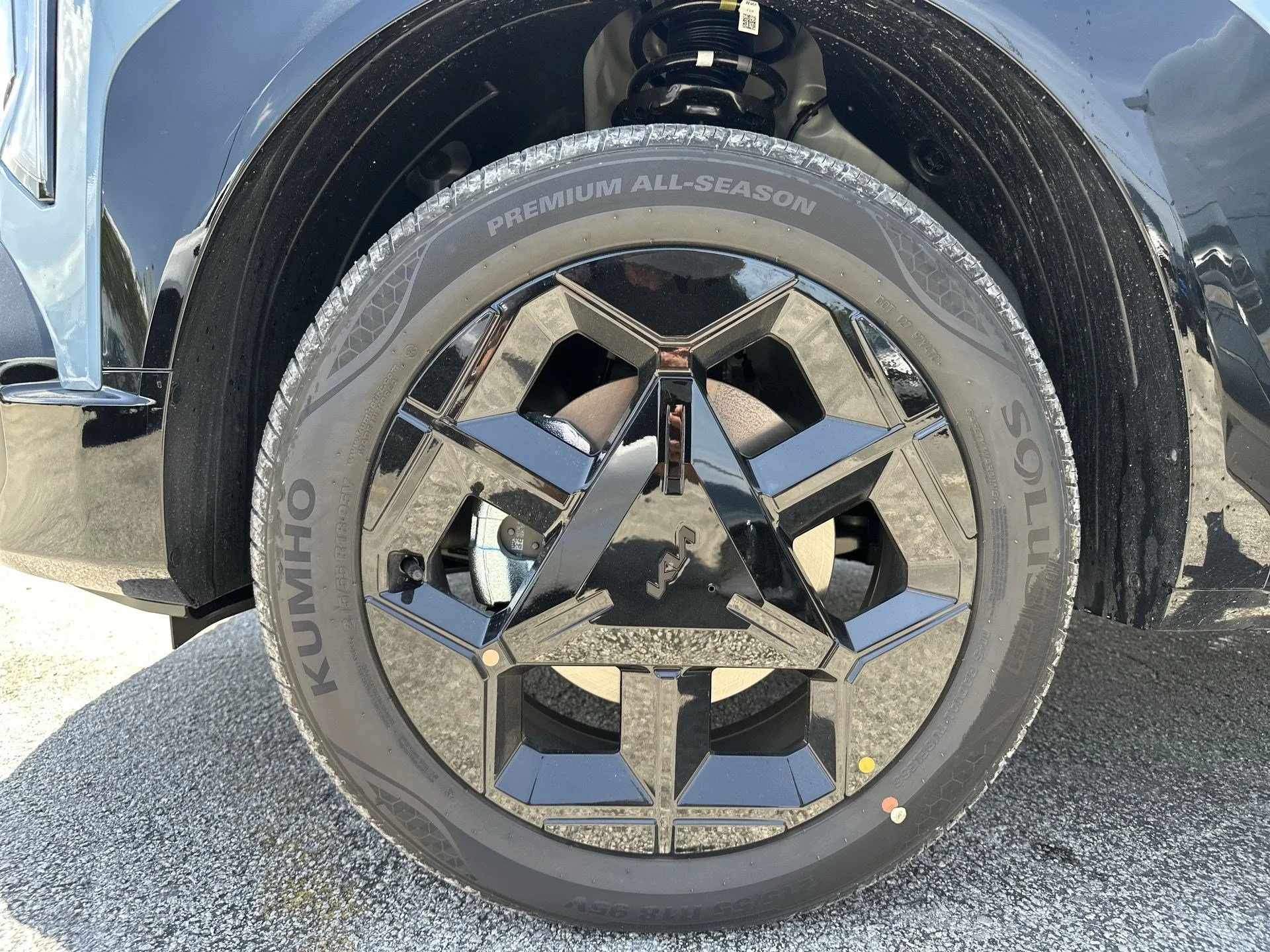 New 2027 Frost Blue Kia X-Line S image 11