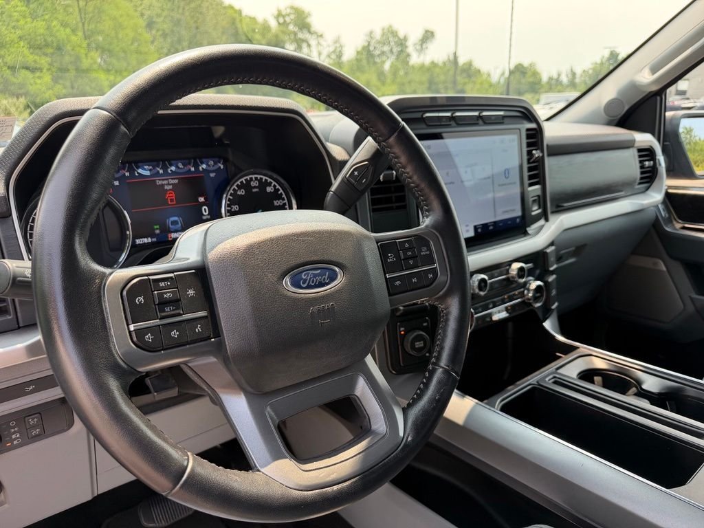 Used 2022 Black Ford XLT image 6