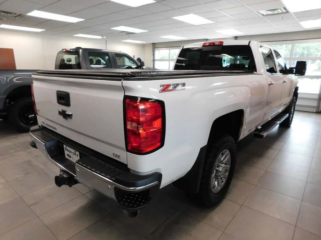 Used 2017 Summit White Chevrolet LTZ image 4
