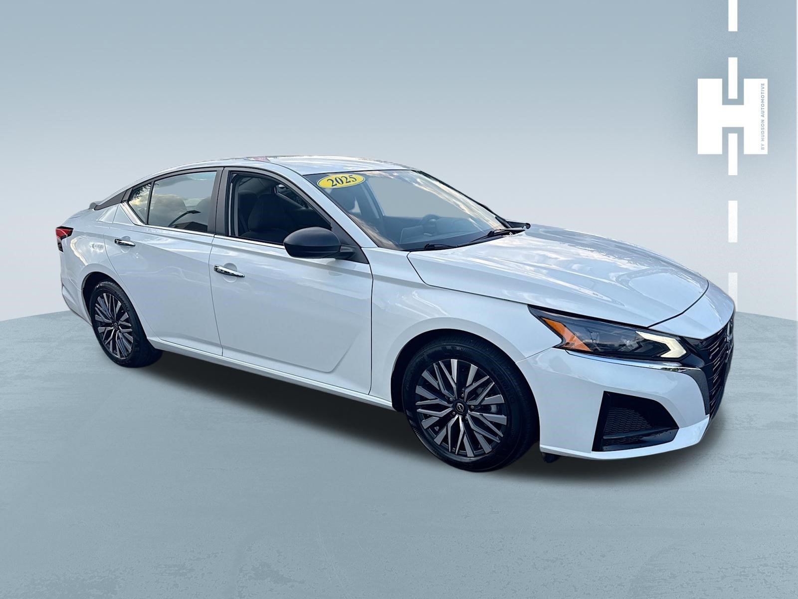 Used 2025 Glacier White Nissan SV image 1