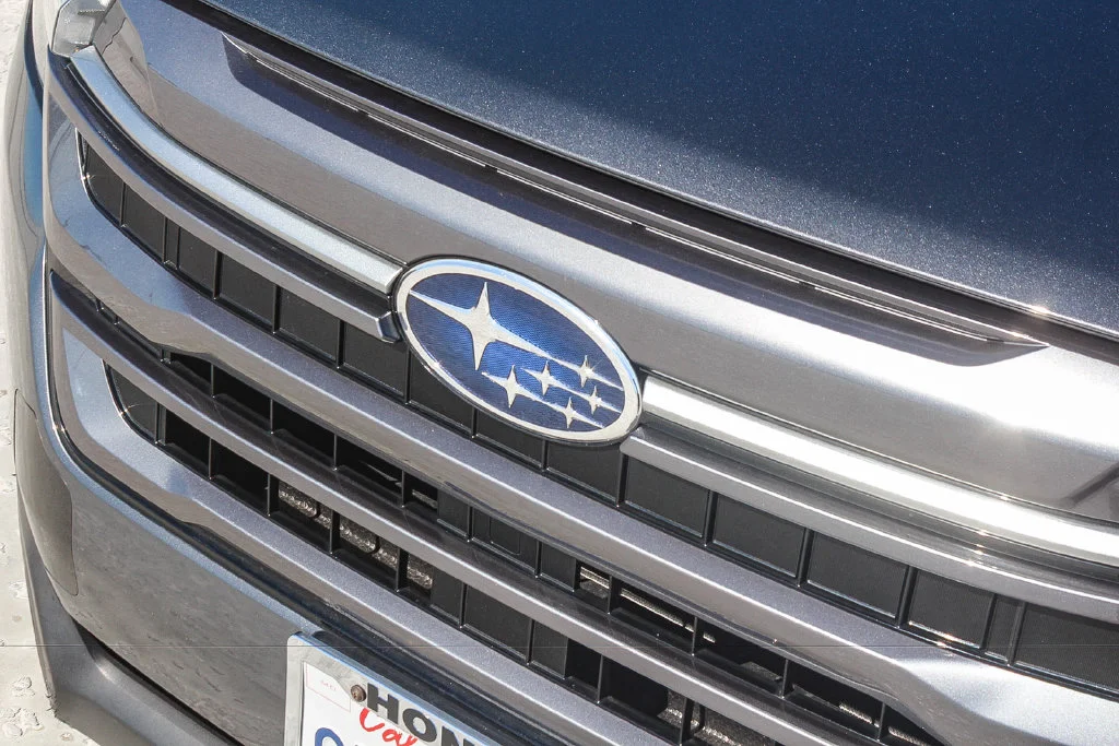 Used 2025 Gray Metallic Subaru Premium image 12