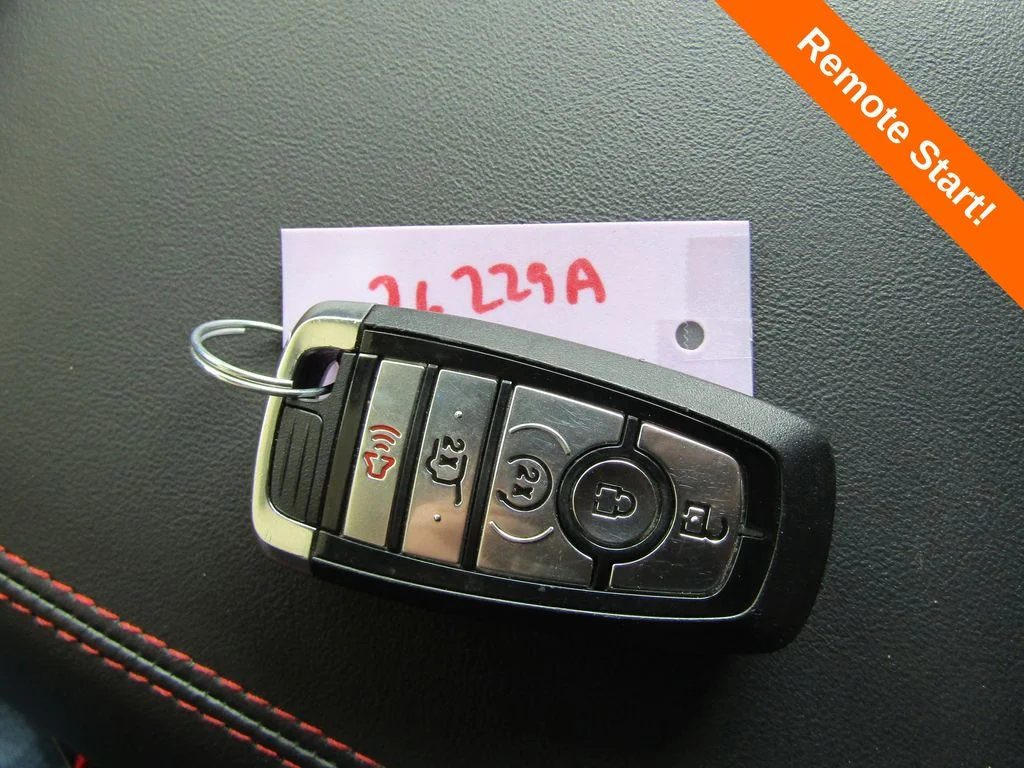 Used 2025 Gray Ford ST-Line image 20