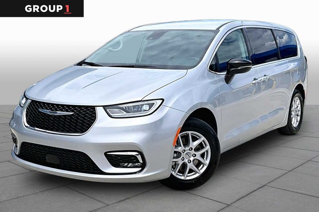 Pre-Owned 2024 Chrysler Pacifica Touring L FWD Mini-van, Passenger