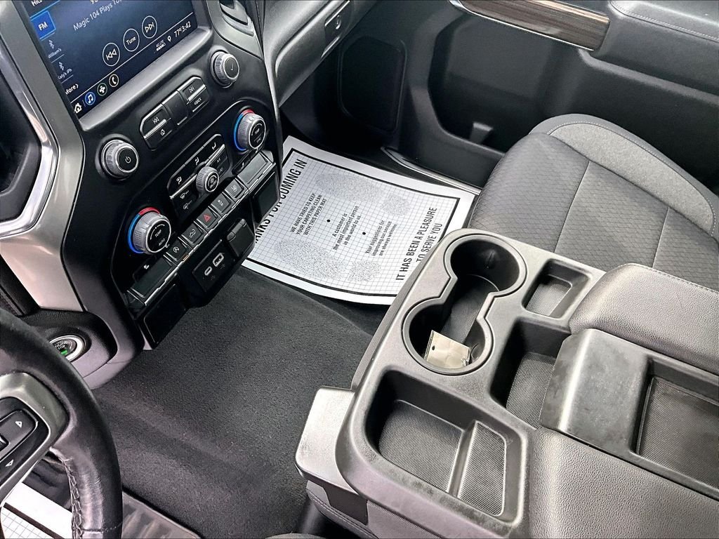 Used 2021 Silver Ice Metallic Chevrolet LT image 20
