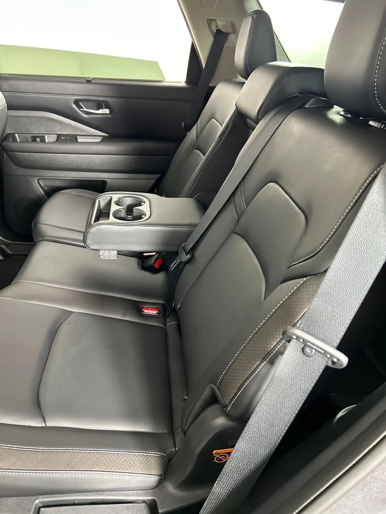Used 2023 Gray Nissan SL image 17