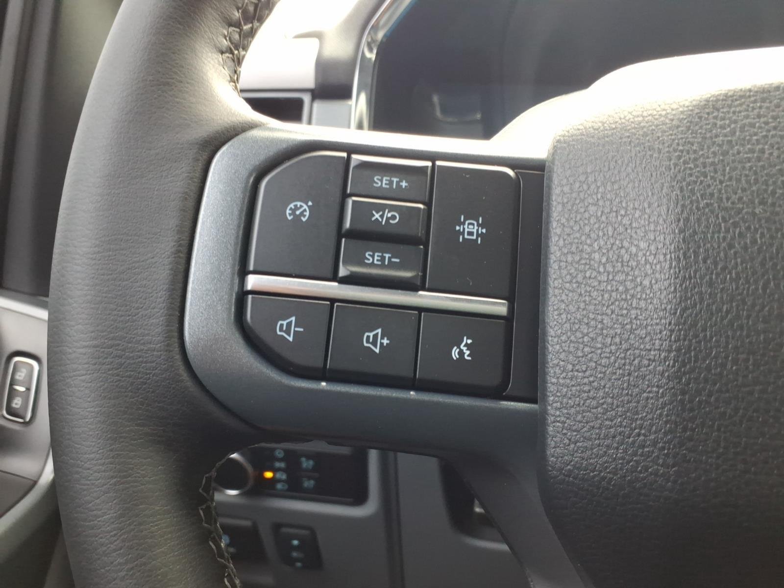 Used 2023 Carbonized Gray Metallic Ford XLT image 27