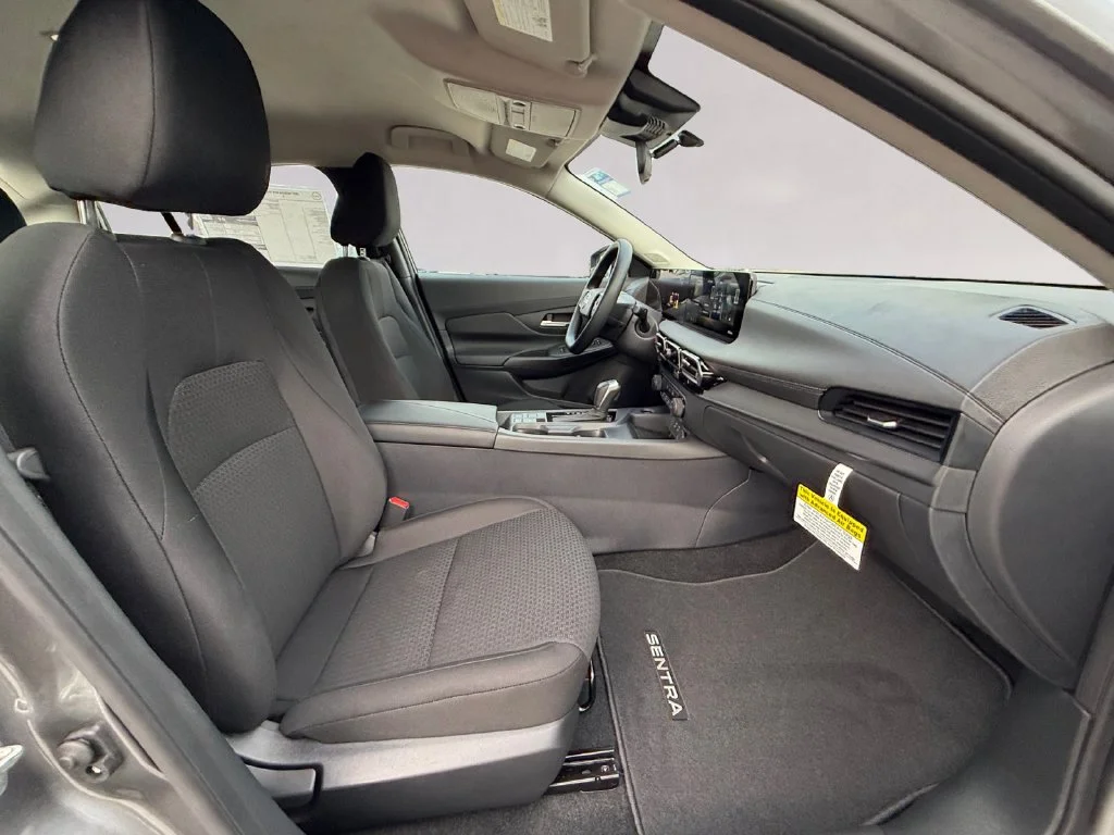 New 2027 Gray Nissan S image 17