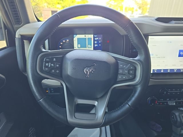 Used 2023 Green Ford Wildtrak image 17