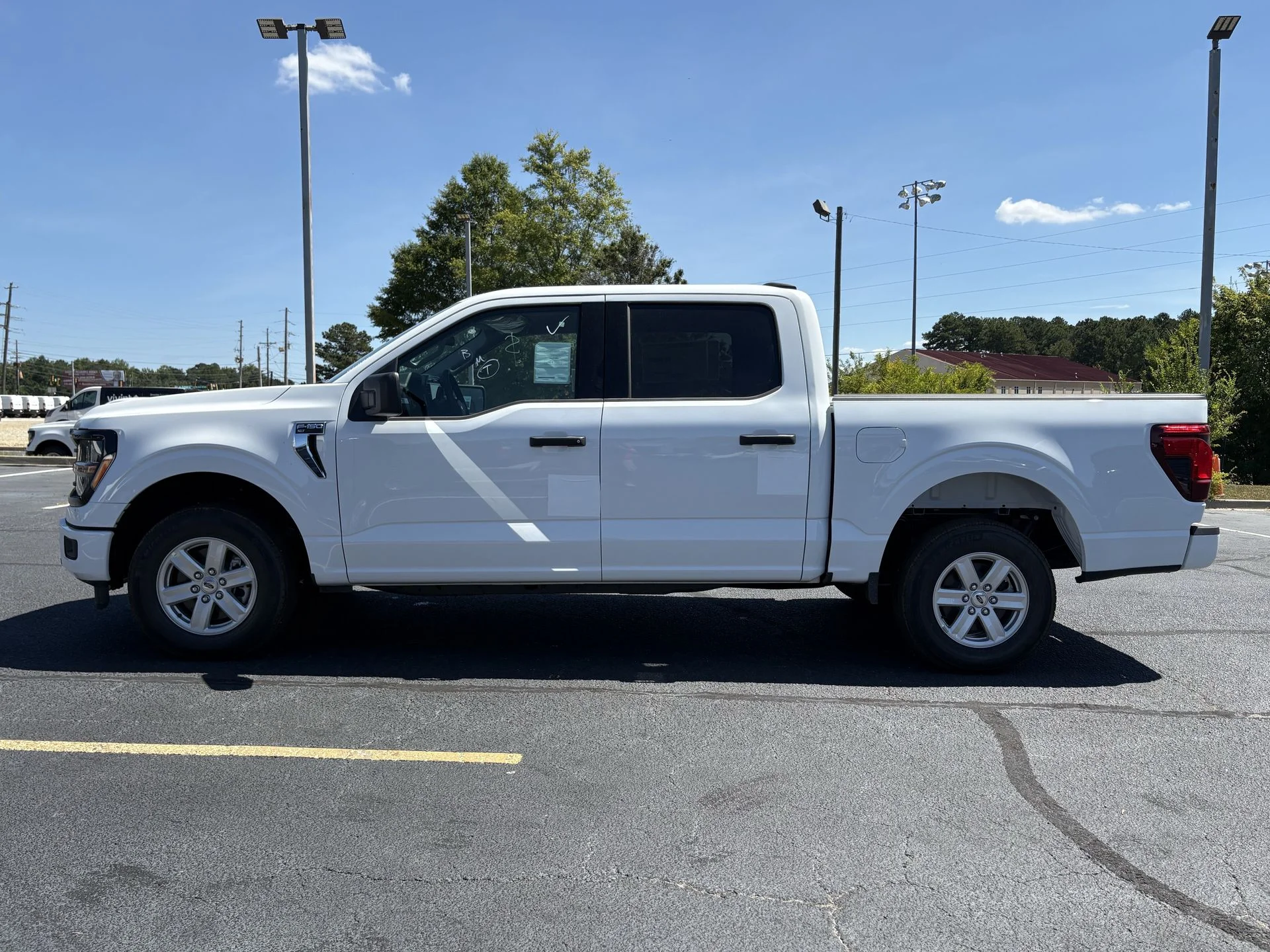 New 2026 Oxford White Ford XLT image 19
