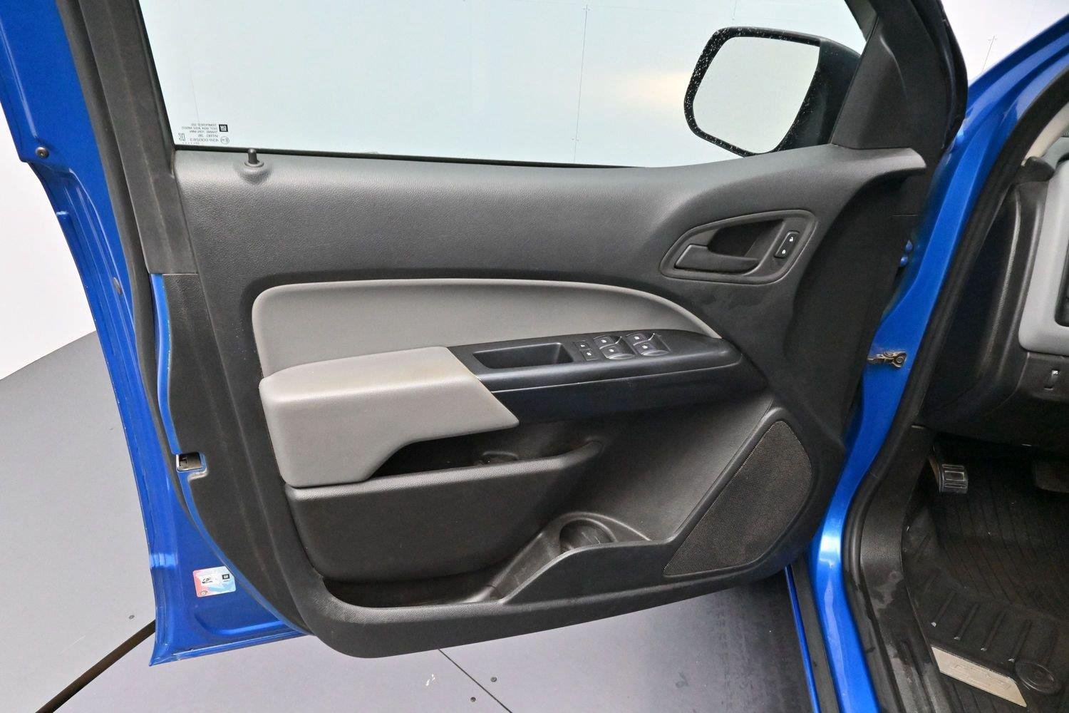Used 2022 BRIGHT BLUE METALLIC Chevrolet 4WD Work Truck image 9