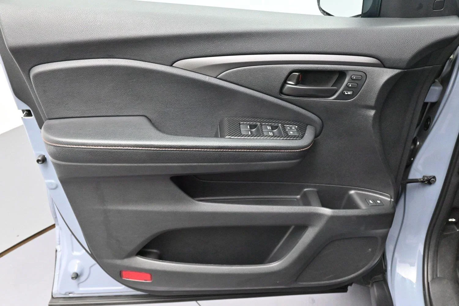 Used 2022 Sonic Gray Pearl Honda TrailSport AWD image 13