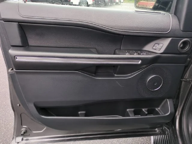 Used 2021 Gray Ford XLT image 12