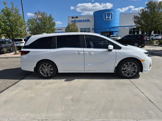 New 2027 Platinum White Pearl Honda Touring image 8