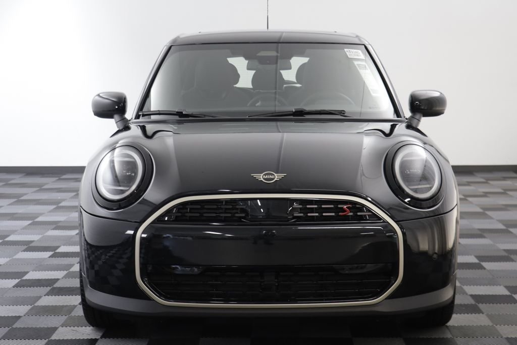New 2026 Midnight Black MINI Iconic image 22