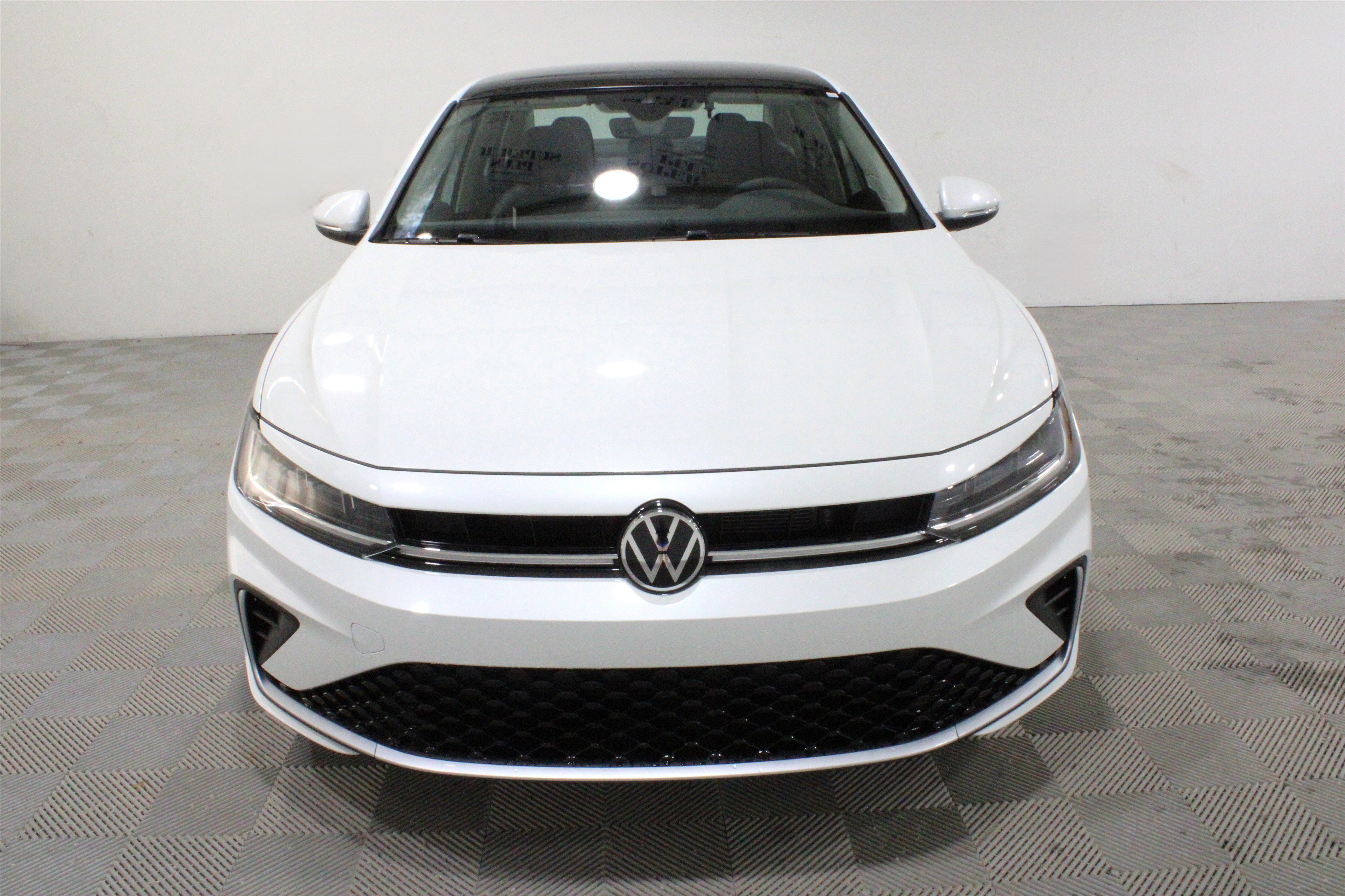 New 2026 Opal White Pearl Volkswagen SEL image 32
