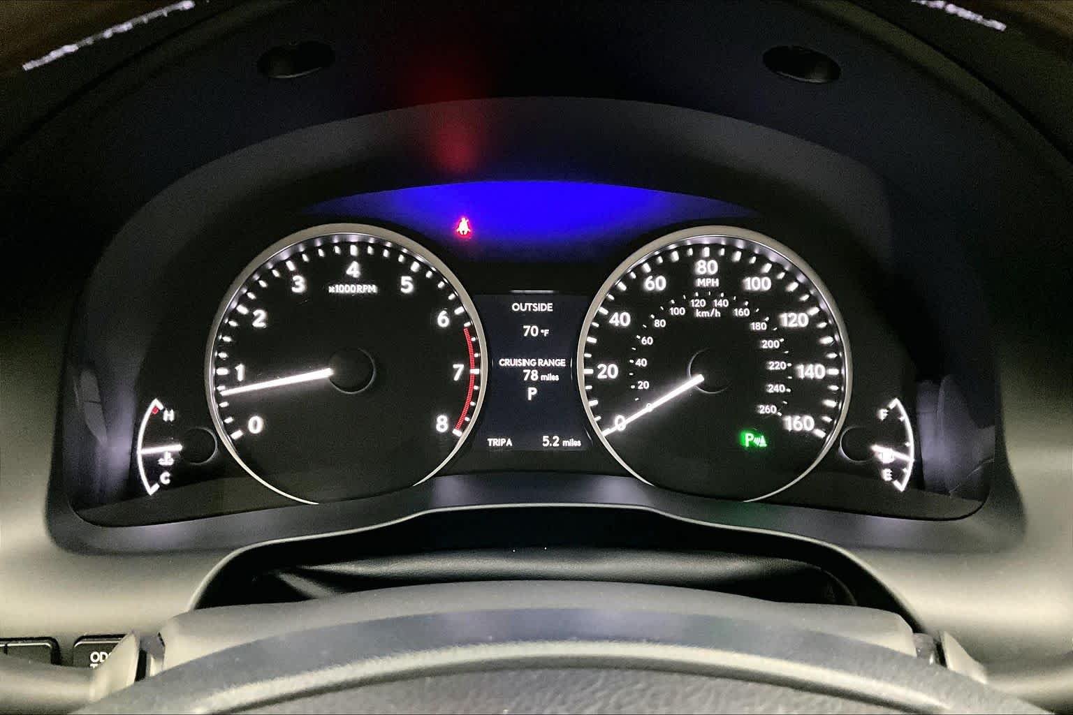 Used 2014 Silver Lining Metallic Lexus  image 25