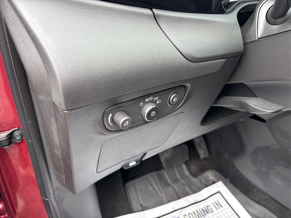 Used 2023 Red Buick Essence image 35