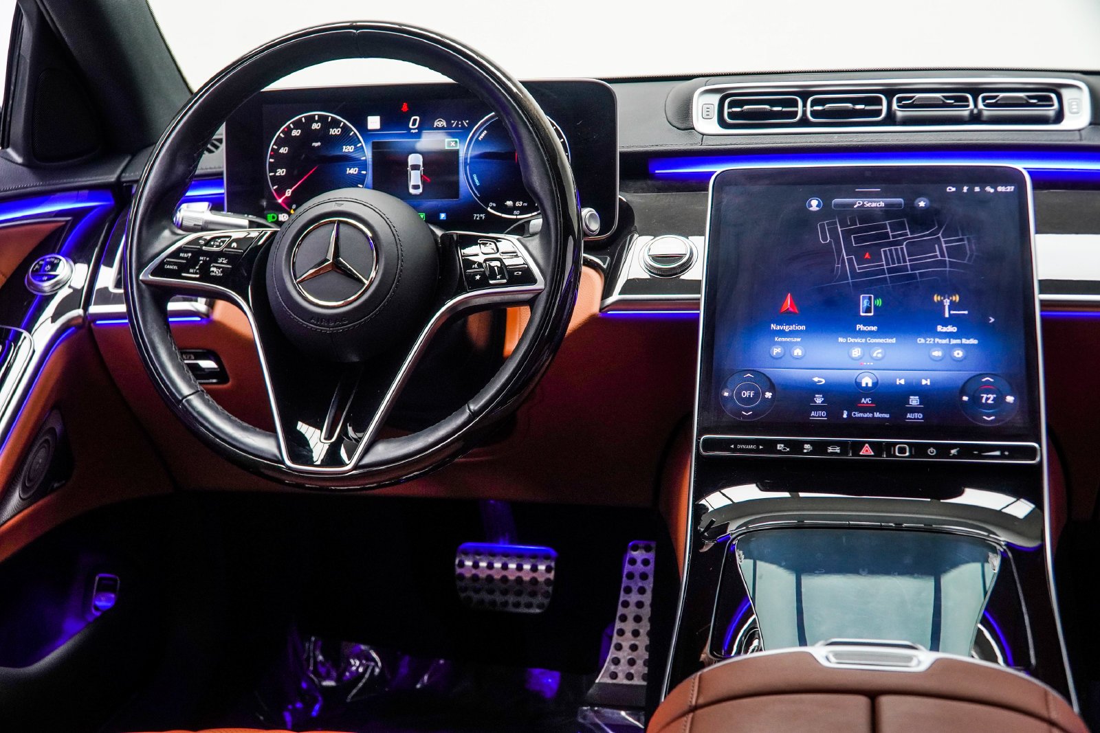 Used 2024 Black Mercedes-Benz S 580e image 22