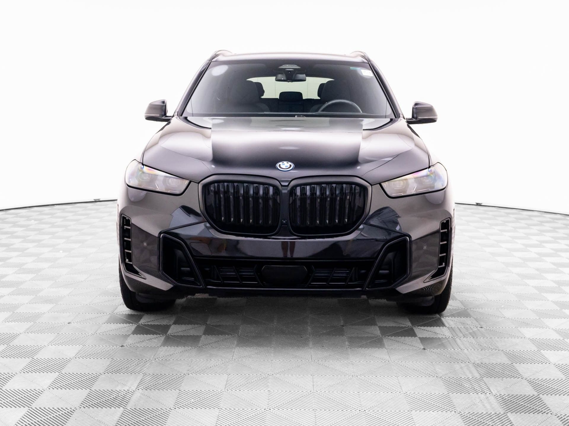 Used 2026 Black BMW xDrive50e image 9