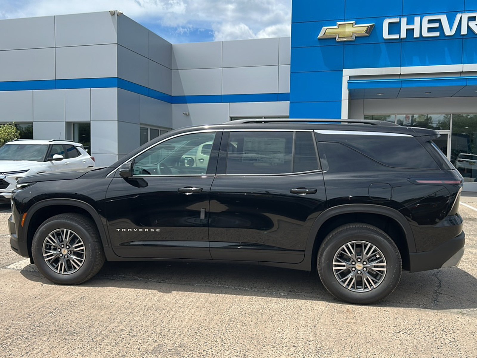 2026 Chevrolet Traverse LT - Photo 7