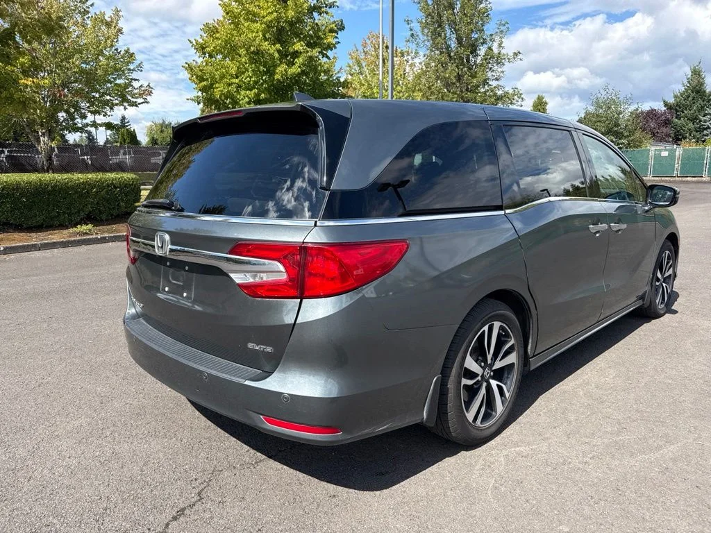 Used 2018 Forest Mist Metallic Honda Elite image 7