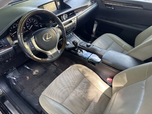 Used 2014 Black Lexus 350 image 15
