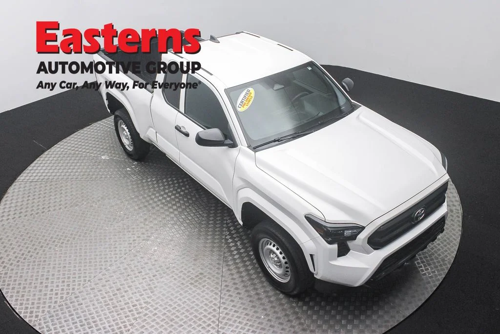 Used 2025 White Toyota SR image 3
